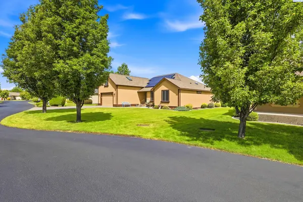 6 Blue Star Court, Pasco, WA 99301