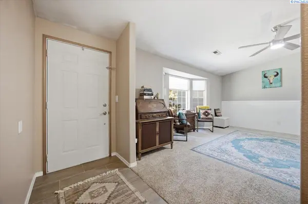 162 Jill Marie St, Burbank, WA 99323