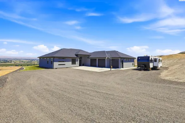 24282 S 242nd Pr SW, Prosser, WA 99350