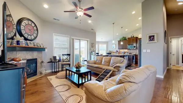 1311 Platinum Place, West Richland, WA 99353