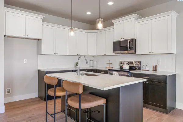 7686 Grapevine Ct, West Richland, WA 99353