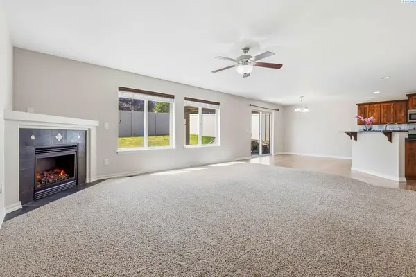 406 Lakerose Lp, Richland, WA 99352