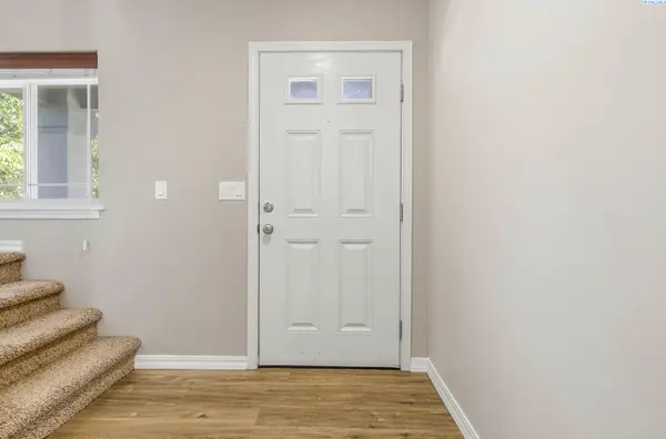 406 Lakerose Lp, Richland, WA 99352