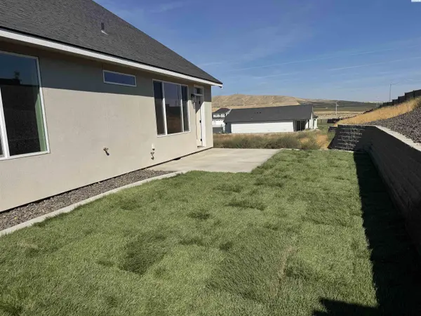 2960 Meadowlark Avenue, Richland, WA 99352