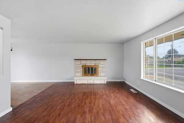 1828 W 19th Avenue, Kennewick, WA 99337