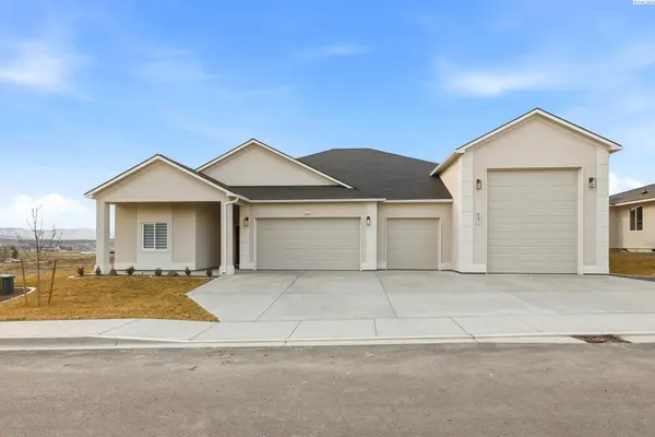 867 Thebes Street, West Richland, WA 99353