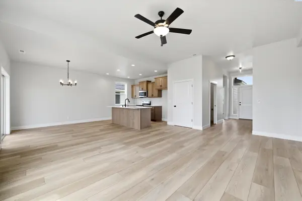 3557 Allison Way, Richland, WA 99352