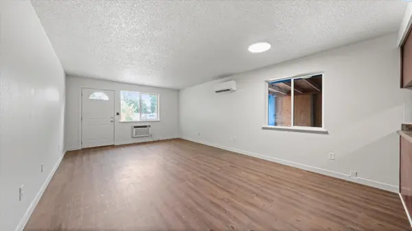 1711 W 5th Ave, Kennewick, WA 99336