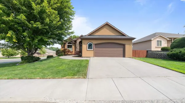 8714 W 6th Ave, Kennewick, WA 99336