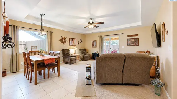 408 Capri Court, Benton City, WA 99320