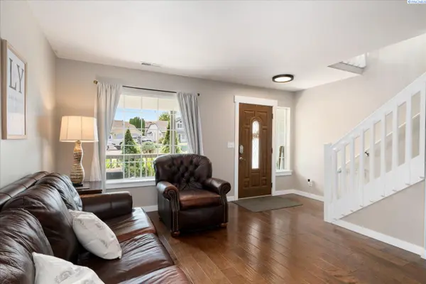 3309 S Buntin St, Kennewick, WA 99337