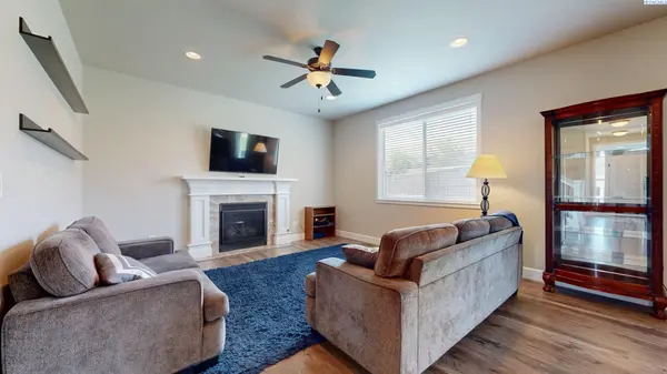 4290 S Anderson Place, Kennewick, WA 99337