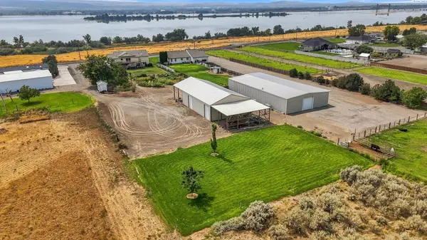 2573 Hanson Loop, Burbank, WA 99323
