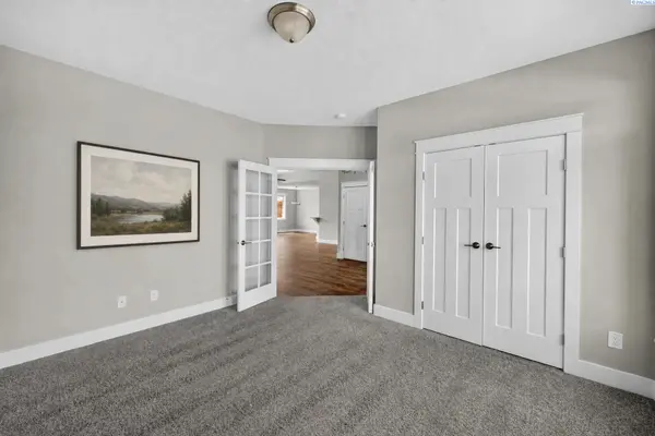 4272 S Anderson Pl, Kennewick, WA 99338