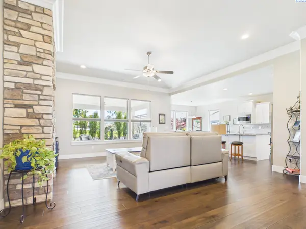 3065 WILD CANYON WAY, Richland, WA 99354