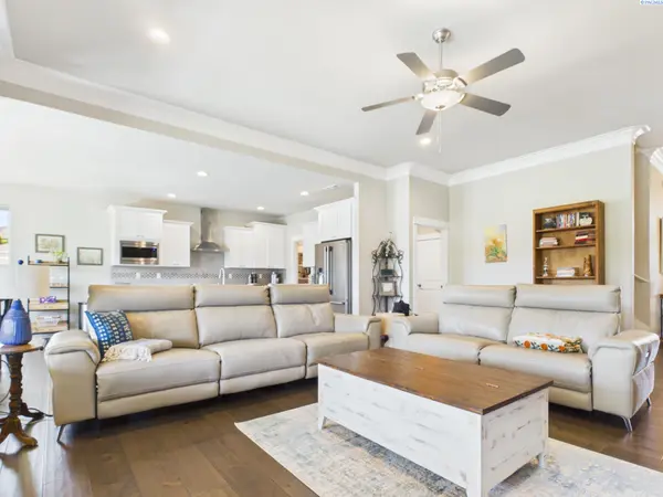 3065 WILD CANYON WAY, Richland, WA 99354