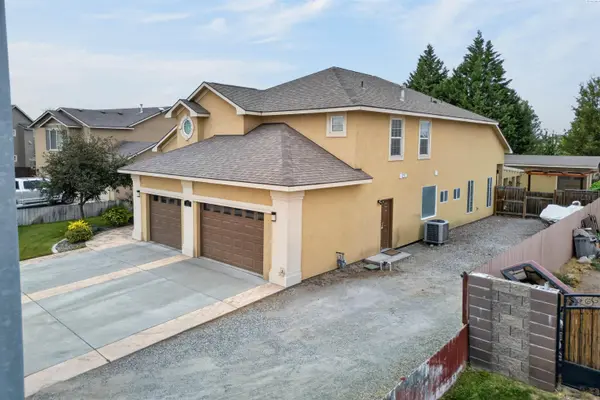 5120 Antigua Dr, Pasco, WA 99301
