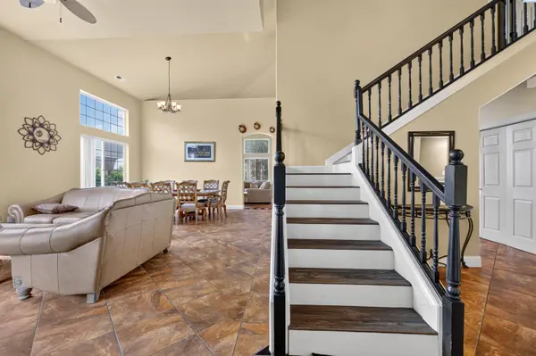 5120 Antigua Dr, Pasco, WA 99301