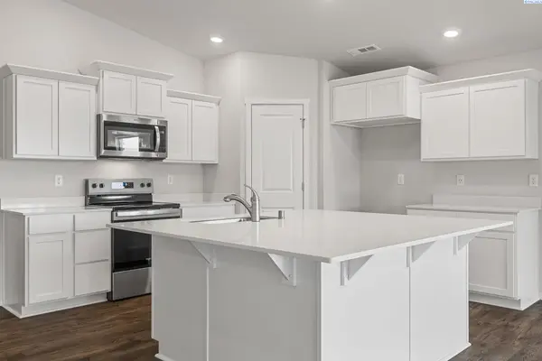 5914 Road 112, Pasco, WA 99301