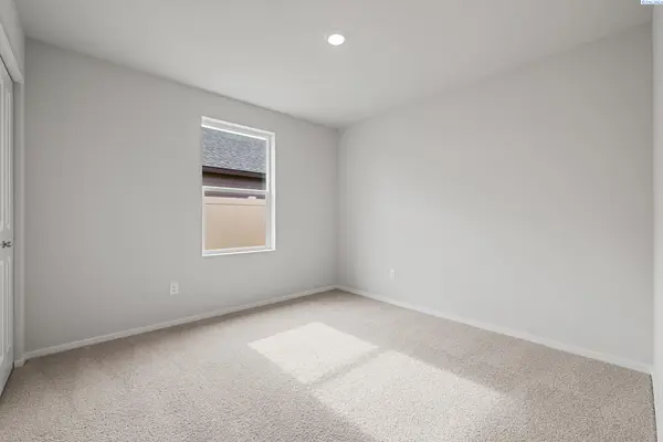 5914 Road 112, Pasco, WA 99301