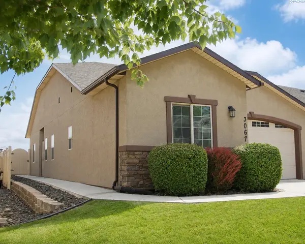 3067 S Dennis Place, Kennewick, WA 99337-2819