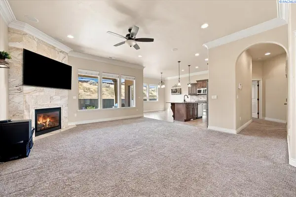 2337 Copperhill St, Richland, WA 99354