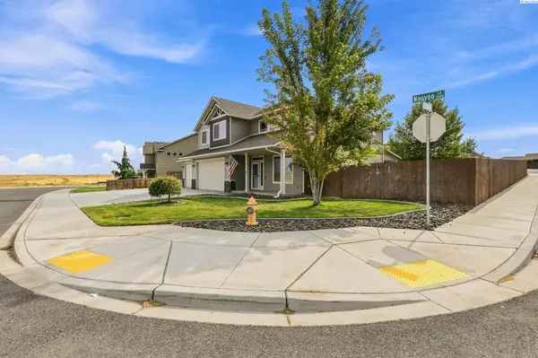 5902 Nauvoo Ln, Pasco, WA 99301