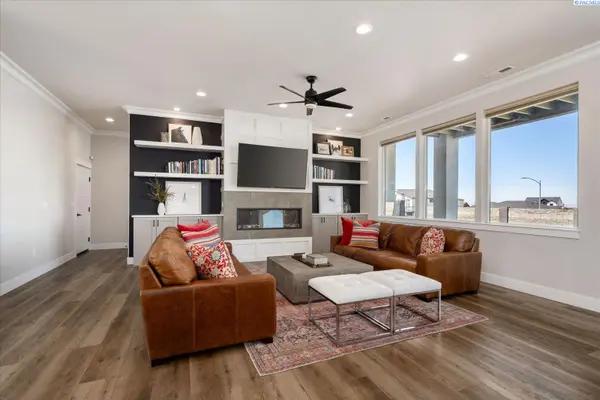 1864 Somers Ln, Richland, WA 99352