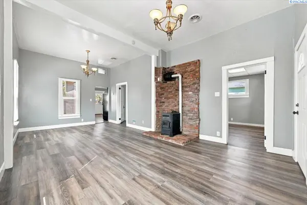 1312 Grant Ave, Prosser, WA 99350