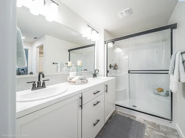 7088 W 24th Ave, Kennewick, WA 99338