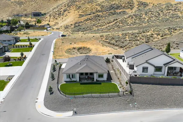 1882 Somers Lane, Richland, WA 99352
