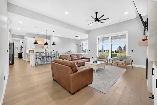 1 Bull Pen Lane, Pasco, WA 99301