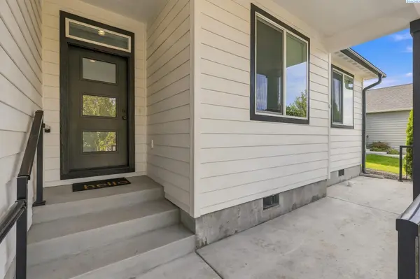 1907 W 39th Ave, Kennewick, WA 99337