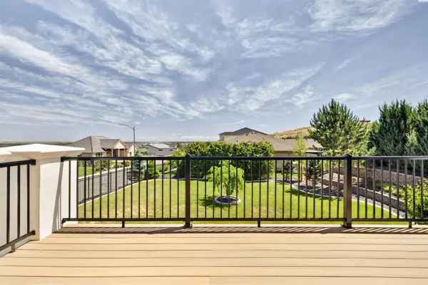 1104 Allenwhite Drive, Richland, WA 99352