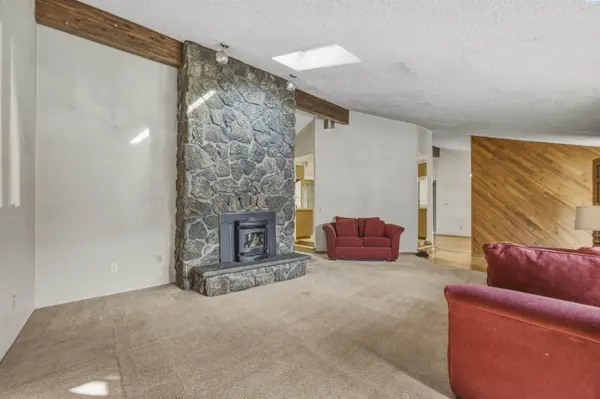815 S Anderson St, Kennewick, WA 99336