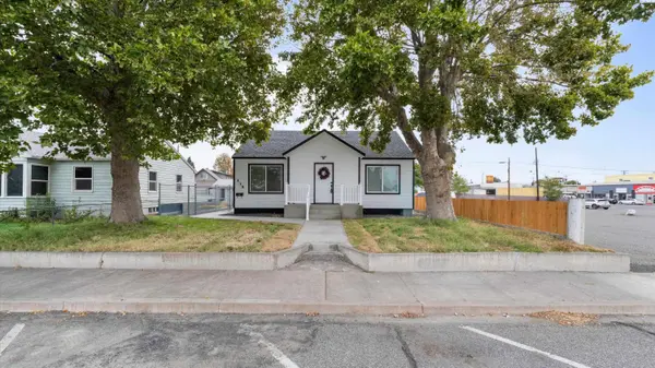 115 N 8th Ave., Pasco, WA 99301