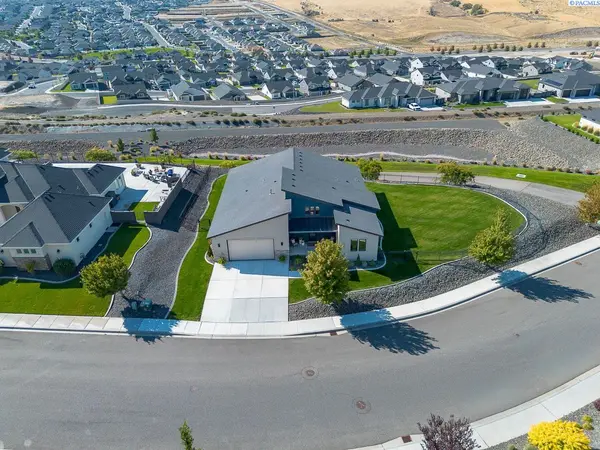 7095 W 23rd Avenue, Kennewick, WA 99338