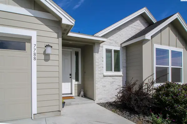 7788 Cardinal Peak Street, West Richland, WA 99353