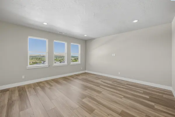 21708 E Plum Place, Benton City, WA 99320