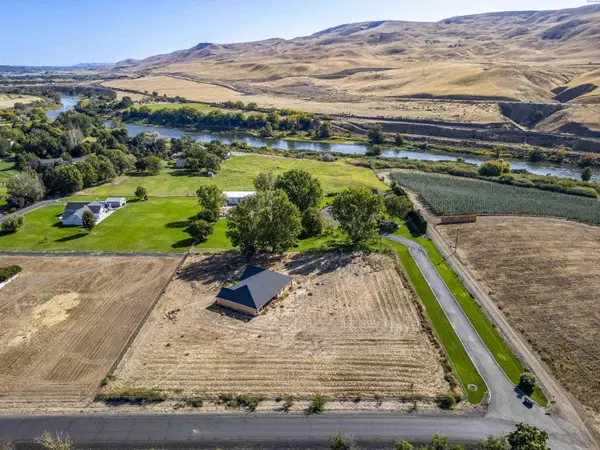 90404 W Hess Road, Prosser, WA 99350