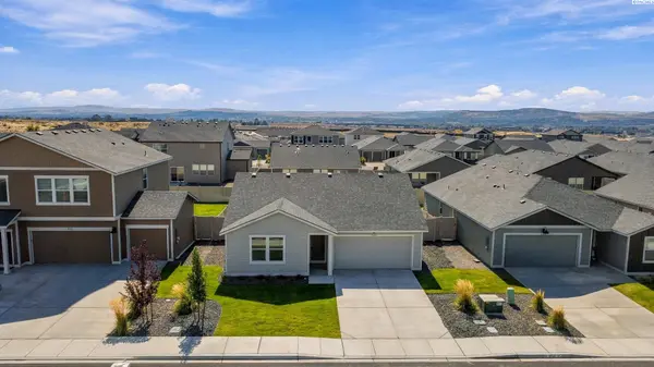 11216 Nottingham Dr, Pasco, WA 99301