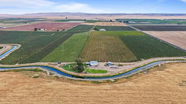 46608 N Gap Rd, Prosser, WA 99350