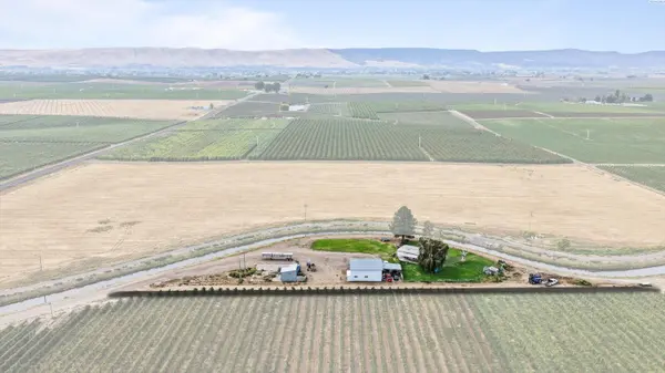 46608 N Gap Rd, Prosser, WA 99350