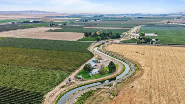 46608 N Gap Rd, Prosser, WA 99350