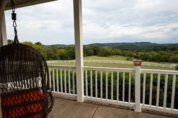 10663 Bradyville Pike, Readyville, TN 37149
