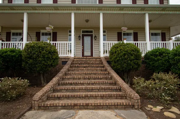 10663 Bradyville Pike, Readyville, TN 37149