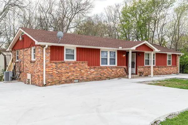 108 Donna Dr #B, Hendersonville, TN 37075