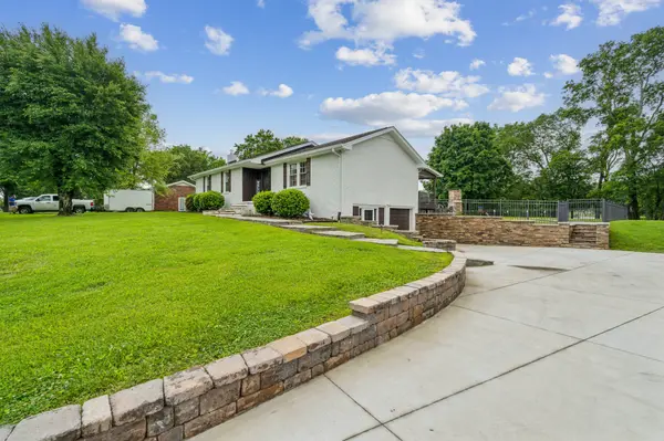 1006 Indian Trl, Castalian Springs, TN 37031