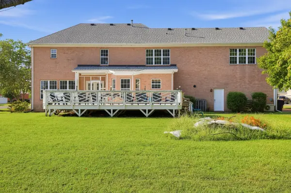 2326 Amber Glen Dr, Murfreesboro, TN 37128