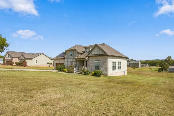 1208 Wiltshire Ct, Columbia, TN 38401